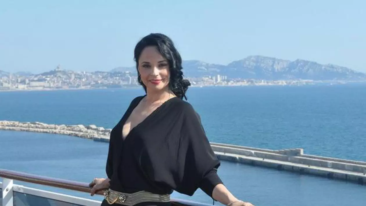 Andreea Marin este AMBASADOR al Asociației "Nelson Mandela 466-64 Bangles România"