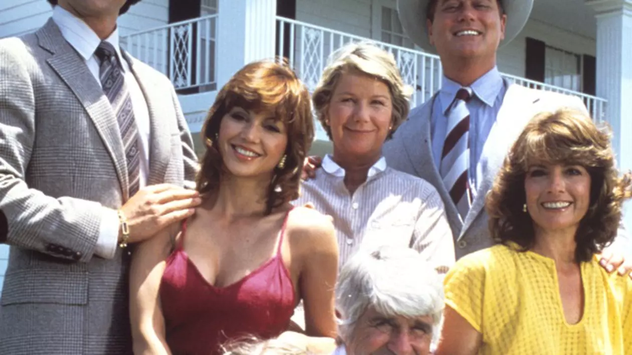 Pamela Ewing s-ar putea să revină în serialul "Dallas"