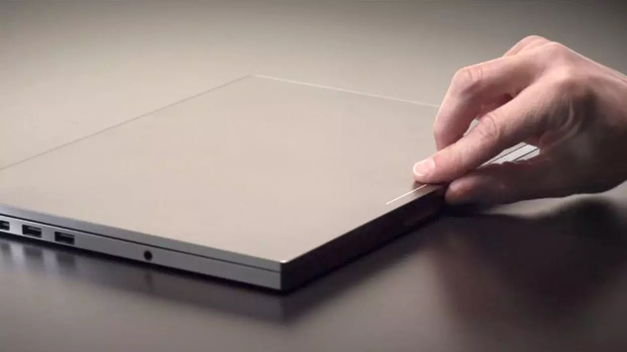 Cum arată laptopul cu cea mai mare rezoluție a ecranului din lume - VIDEO