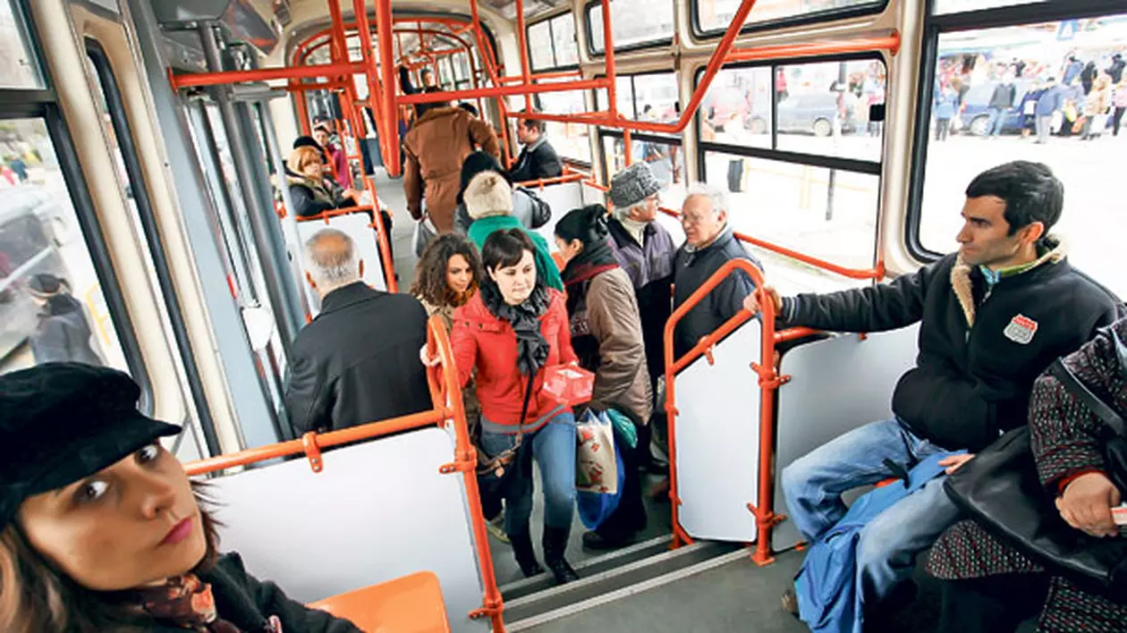 Ce boli poți lua din transportul în comun