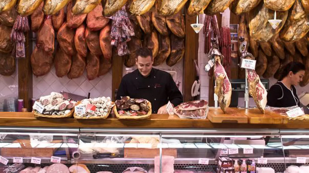 SPECIALIȘTII AVERTIZEAZĂ! Alimentele pe care cei mai mulți dintre noi le consumă zilnic cresc riscul unei morți premature. Vezi despre ce este vorba!