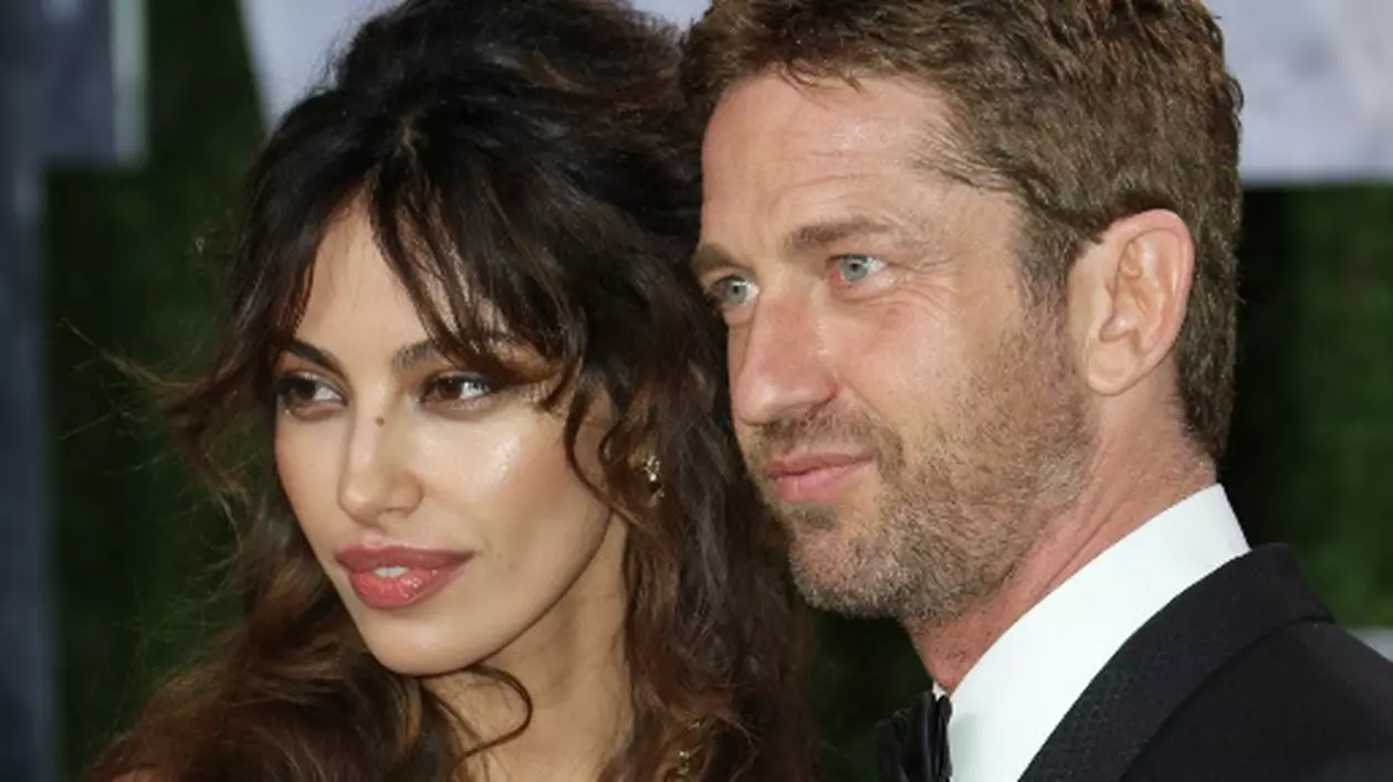 VEŞTI BUNE pentru MĂDĂLINA GHENEA şi GERARD BUTLER. Sunt, în continuare, ÎMPREUNĂ şi sunt FOARTE FERICIŢI