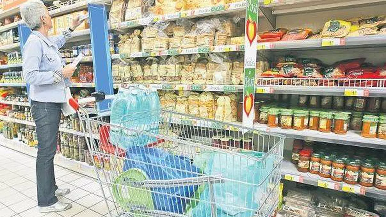 Un retailer IMPORTANT își LINIȘTEȘTE CLIENȚII, după ce a fost acuzat că ar vinde conserve ”Ardealul”, cu carne de cal: ”Nu avem aceste produse la raft”