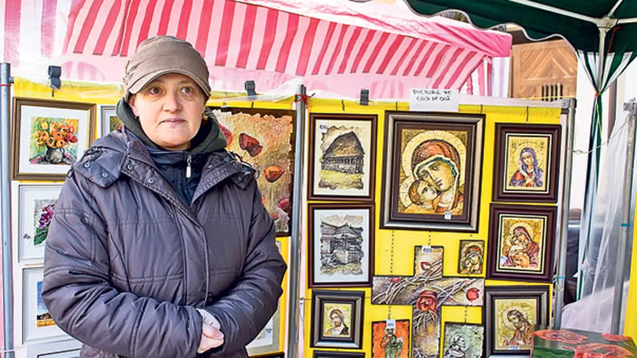 O profesoară din Târgu Mureş s-a perfecţionat într-o artă neobişnuită! Face picturi pe coji de ouă