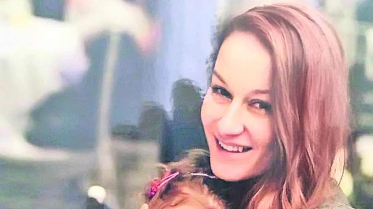 Adio, România! Raluca Sandu se stabileşte cu fiica ei în Elveţia
