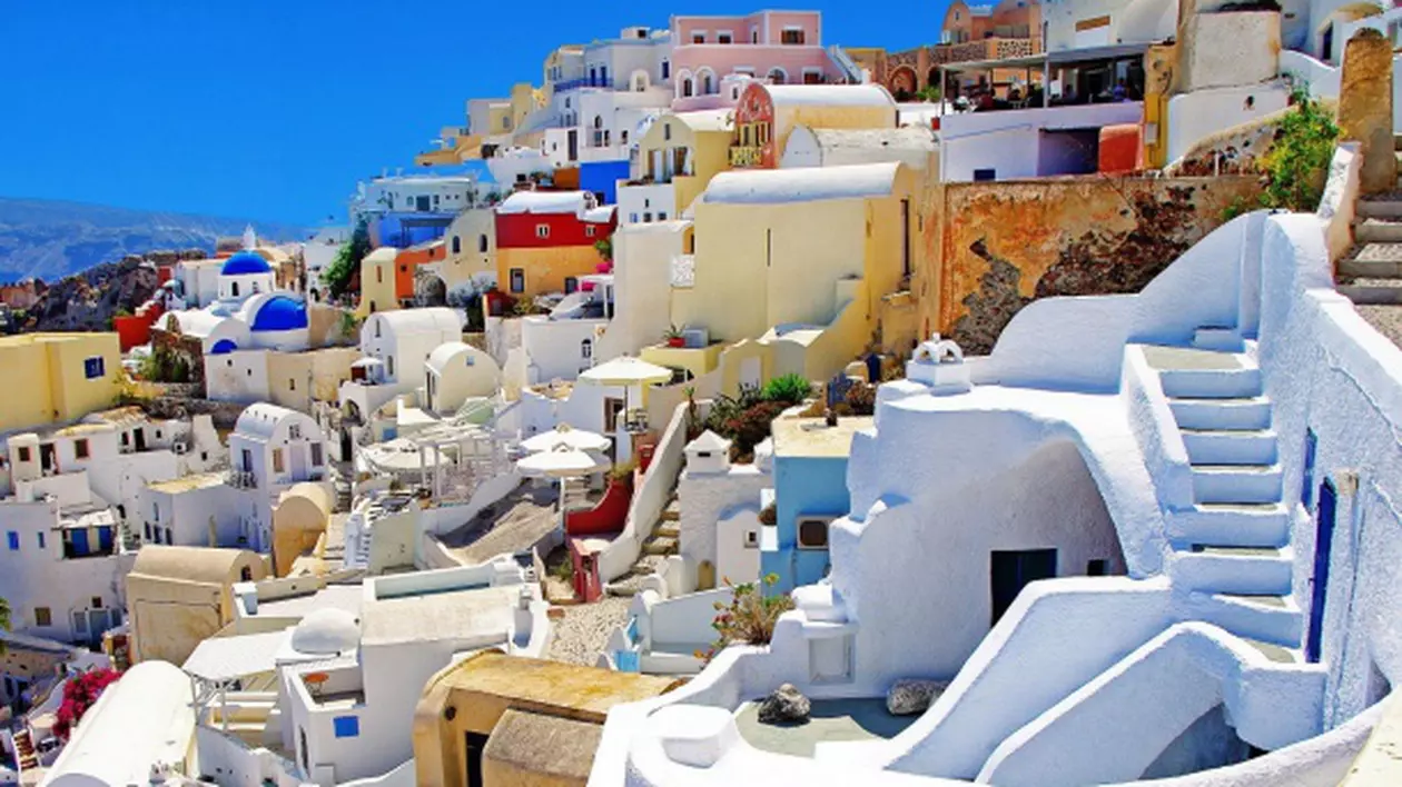 Ce trebuie sa stii daca mergi in vacanta in Santorini