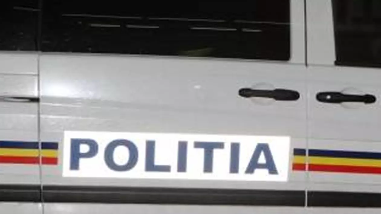 BĂTAIE CA-N VESTUL SĂLBATIC, într-un fast-food din Iaşi! 
