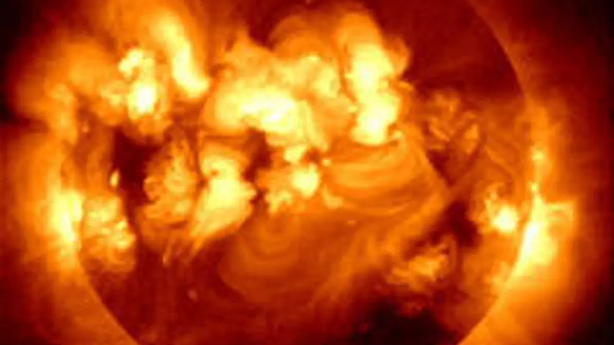 În weekend, aşteptăm cea mai puternică erupţie solară
