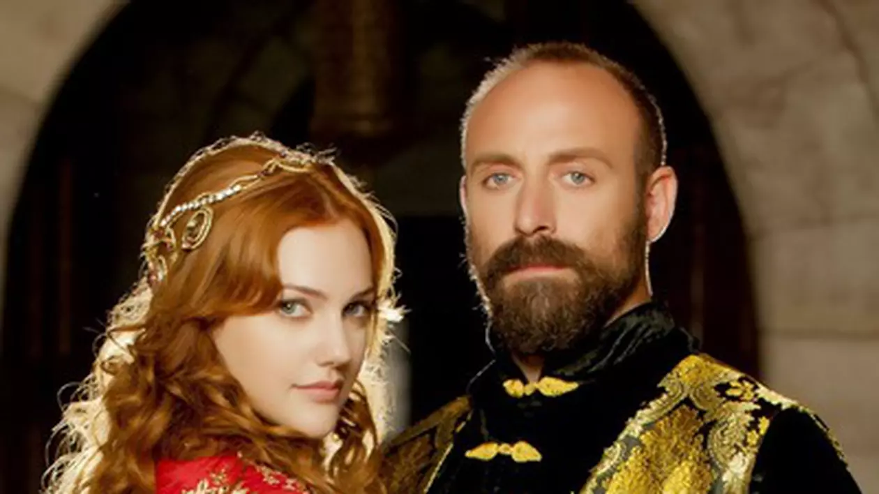 INCREDIBIL! A FOST DESCOPERITĂ STRĂ-STRĂ-STRĂNEPOATA lui Suleyman Magnificul! Vezi CÂT DE FRUMOASĂ este URMAŞA sultanei Hurrem ! FOTO