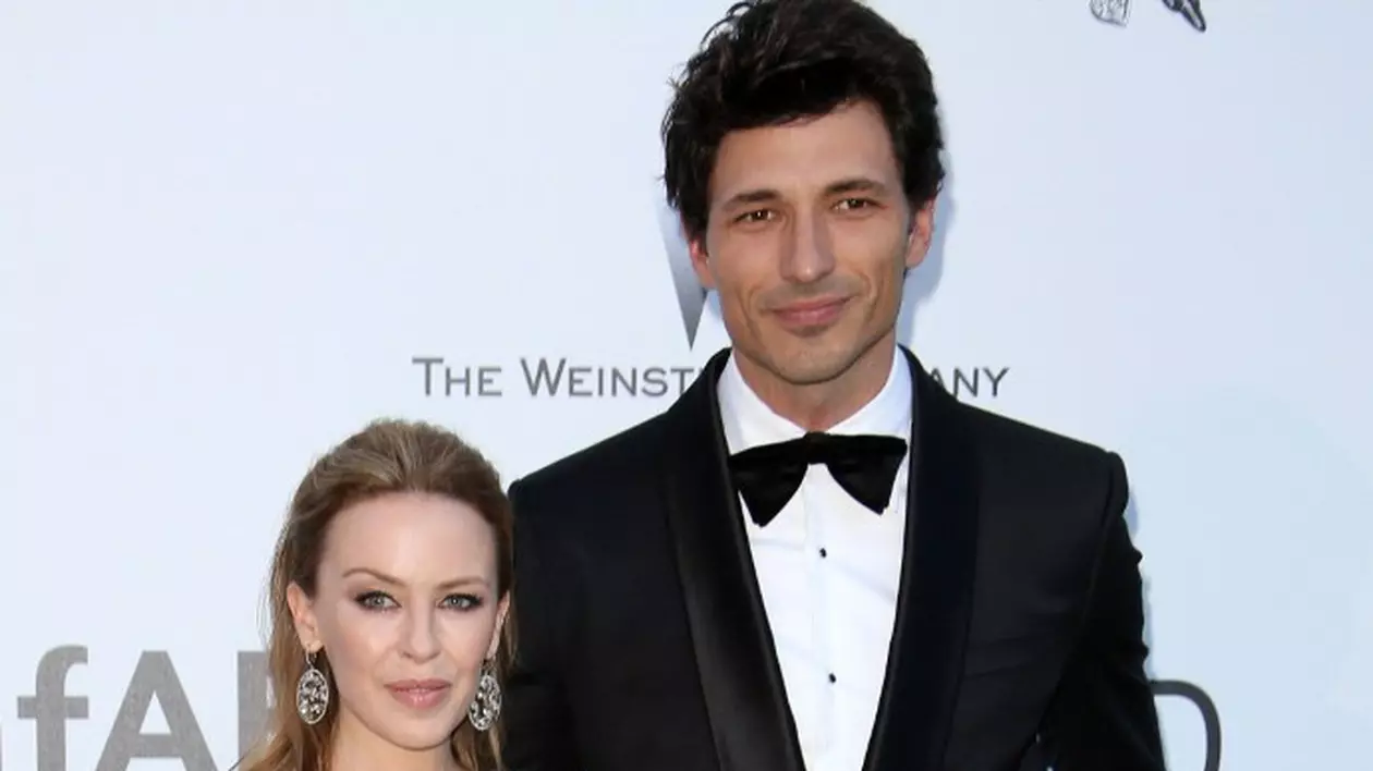 NU ARE NOROC ŞI PACE! Era la un PAS DE NUNTĂ, dar Kylie Minogue S-A DESPĂRŢIT de iubitul ei, după o relaţie de cinci ani!