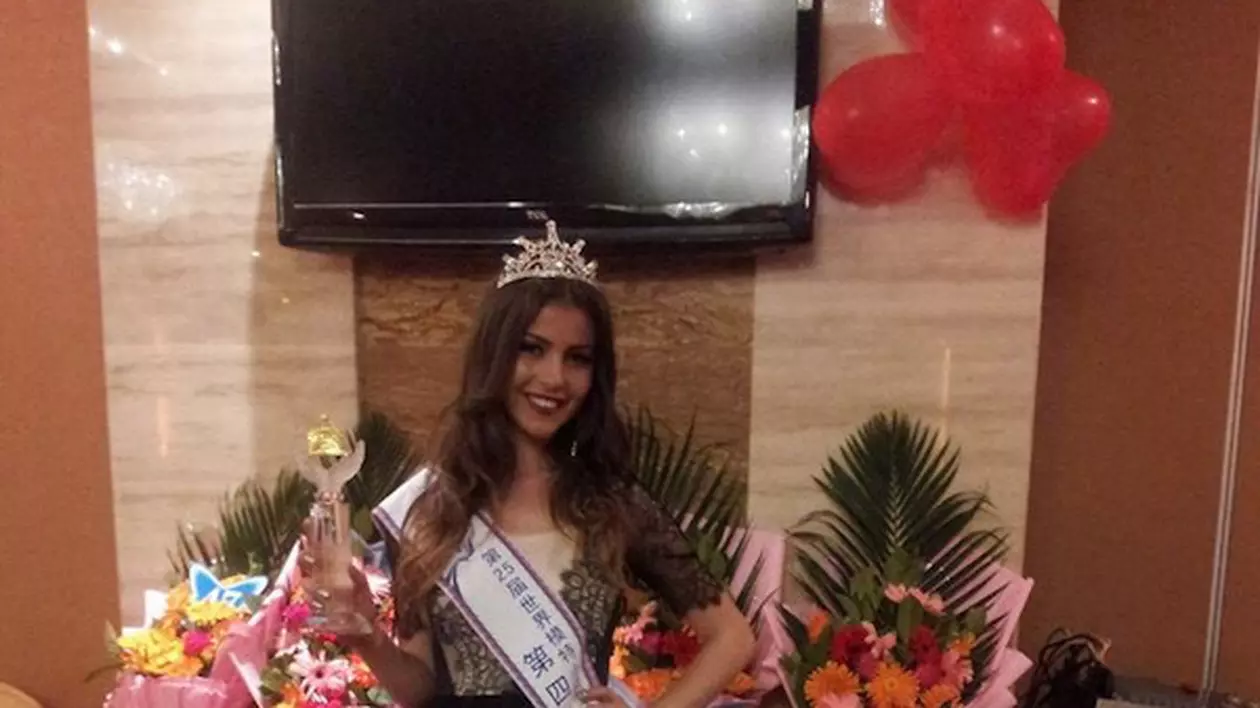 De pe podiumul Miss Model of the World, la Bucharest Fashion Week