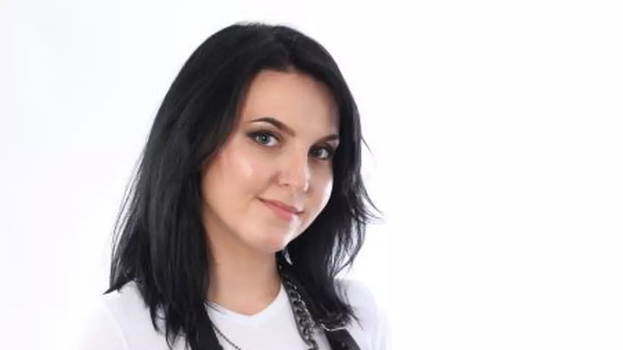 Machiază-te în functie de forma feţei!