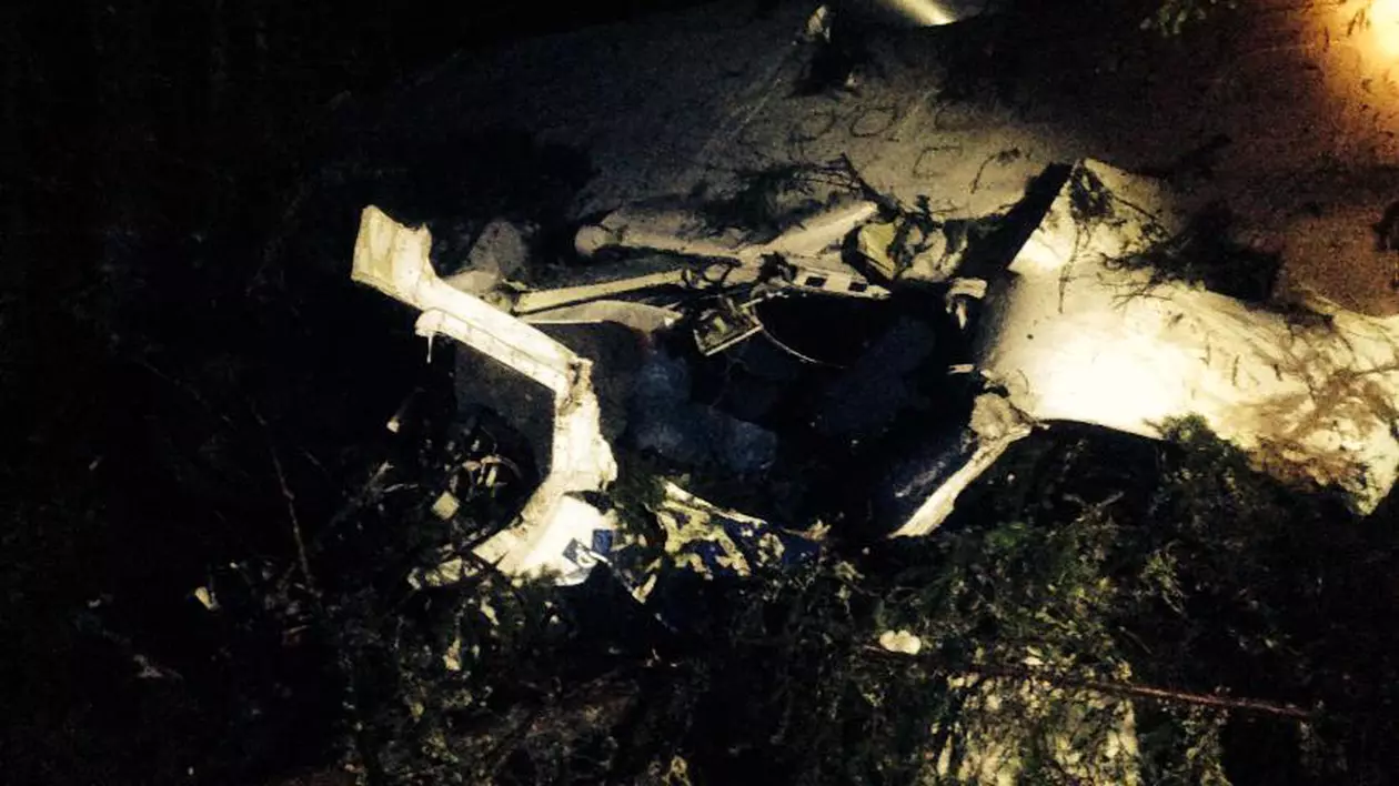 PRIMELE IMAGINI de la LOCUL ACCIDENTULUI din MUNŢII APUSENI! Iată cum arată EPAVA AVIONULUI PILOTAT de IOVAN