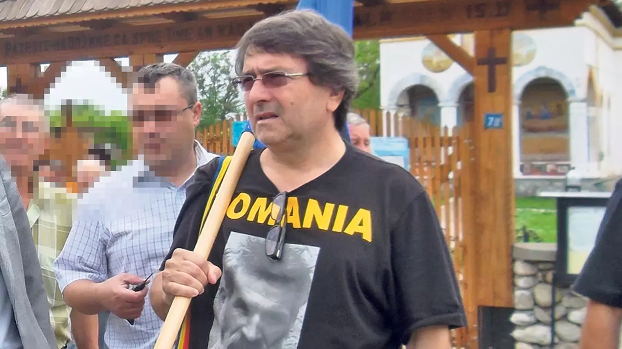 Creaţiile lui Brâncuşi, pe cale să devină nişte ruine! Scriitorul Laurian Stănchescu: «V-aţi bătut joc de Poarta Sărutului!»