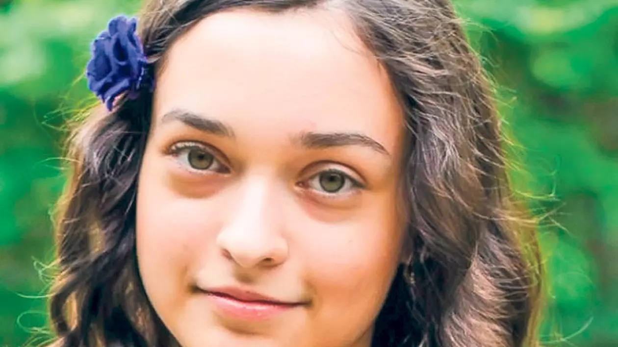 Indiferență | Patru zile, o fată de 15 ani, neînsoţită, a străbătut jumătate de ţară l Susţine că a dormit trei nopţi la mănăstiri, dar nimeni nu a anunţat acest lucru