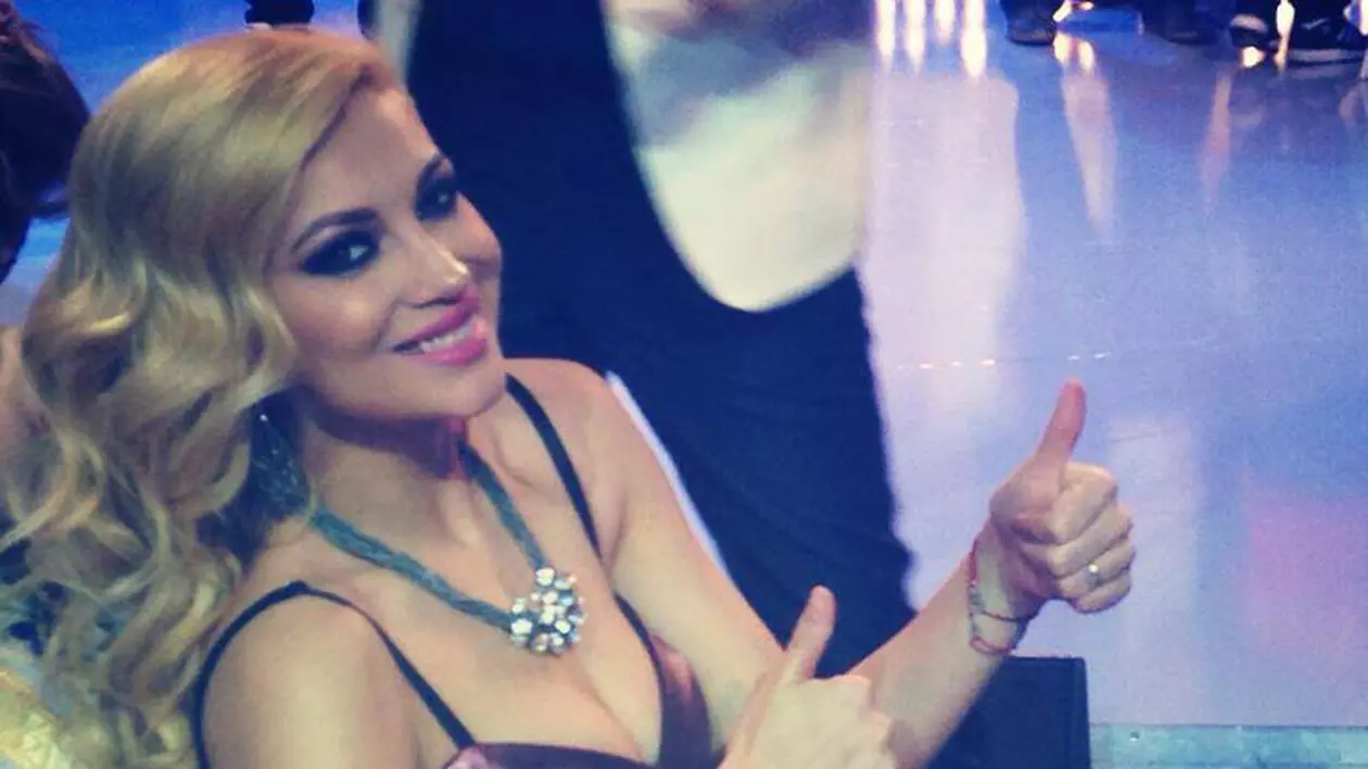 Lora A ZBURAT CU SULEYMAN, la întoarcerea în ţară! Uite ce le-a spus fanilor ei 
