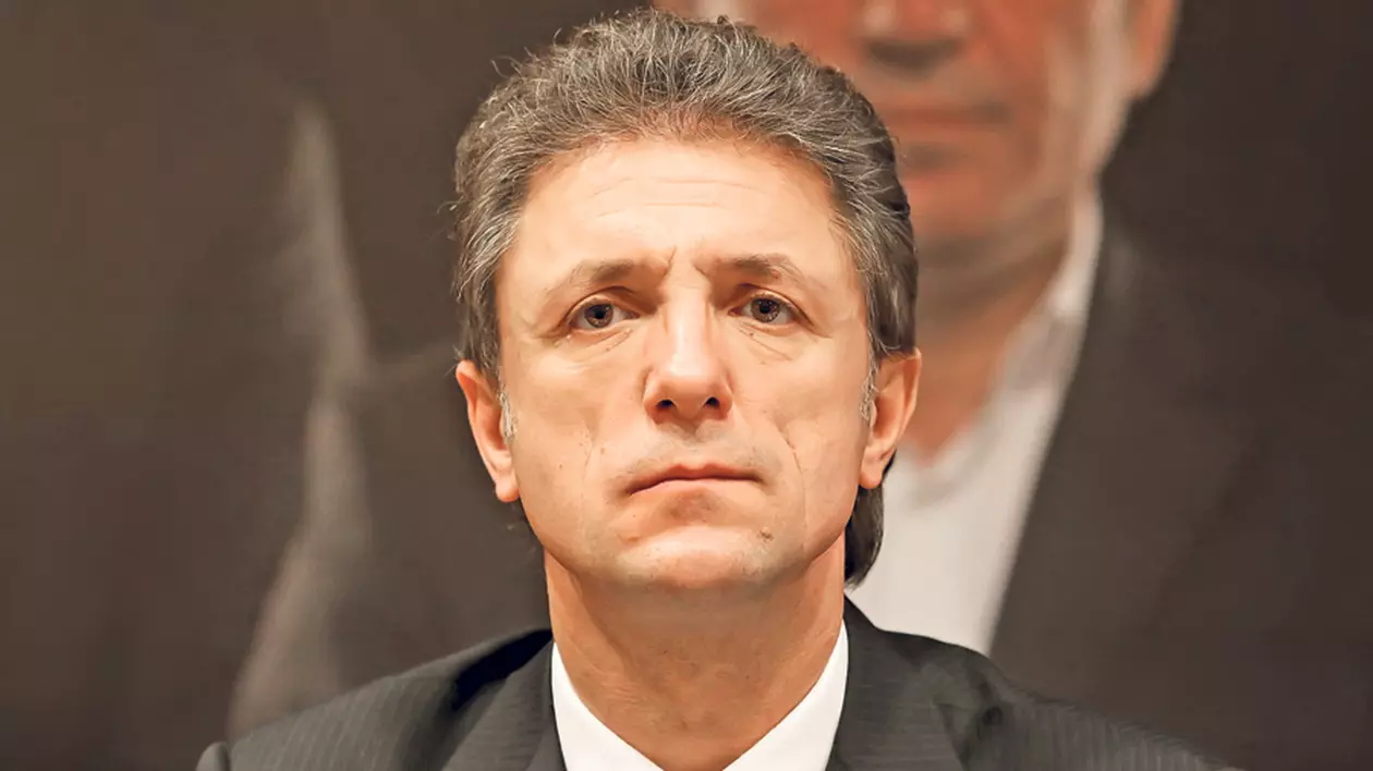 EXCLUSIV | Gică Popescu era disperat să îşi vândă vilele secrete, ca să nu îşi lase familia fără bani