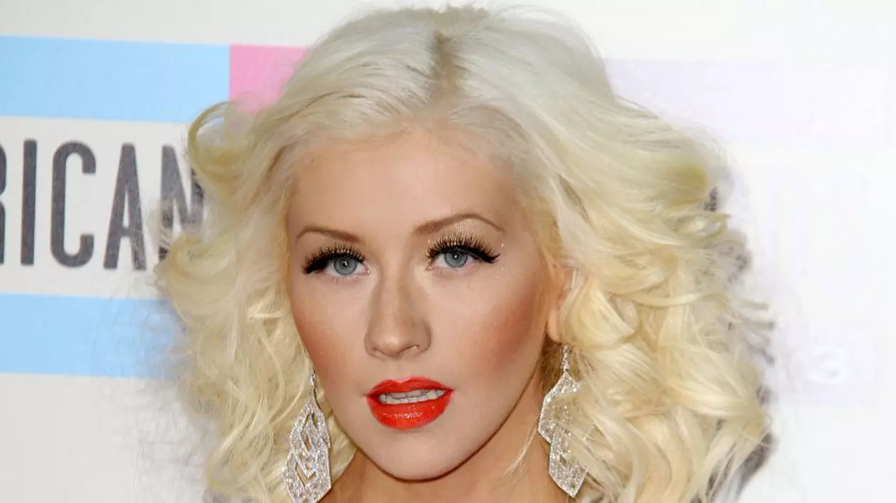 CHRISTINA AGUILERA este în culmea fericirii! Va avea o FETIŢĂ!