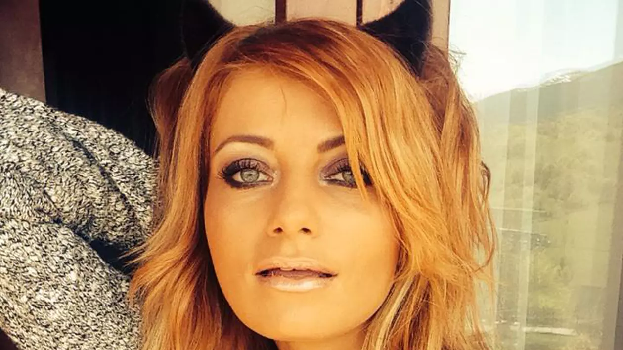 AŞA SE VORBEŞTE?! Sylvia S-A FĂCUT DE RÂS CU LIMBAJUL EI