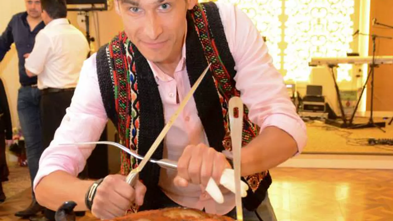 Ramon CEL AMUZANT a PĂRĂSIT MasterChef, dar NU SE AŞTEPTA NIMENI să facă AŞA CEVA