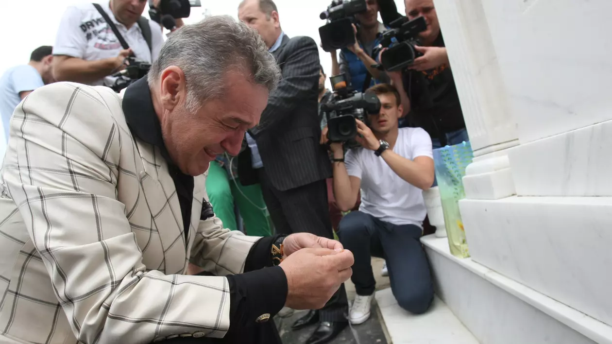 GALERIE FOTO / Gigi Becali, în PERICOL DE MOARTE: ”S-a îmbolnăvit acolo!”