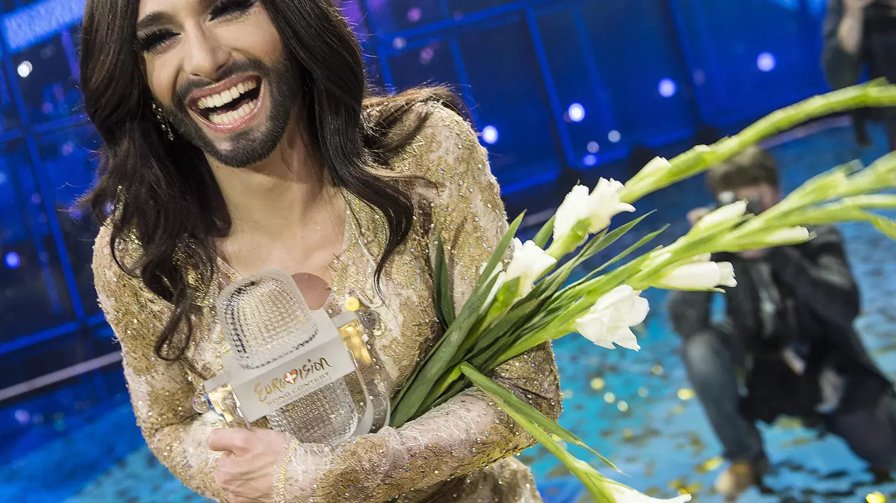 Conchita Wurst, câştigătoarea Eurovision2014, A DAT LOVITURA! Lady Gaga o ia în turneu, alături de ea