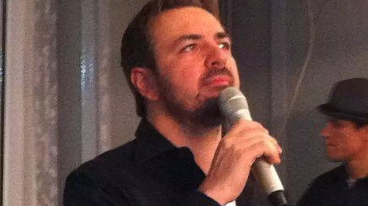 HORIA BRENCIU, într-o IPOSTAZĂ EMOŢIONANTĂ alături de TATĂL LUI! Uite cât de bine SEAMĂNĂ CEI DOI!