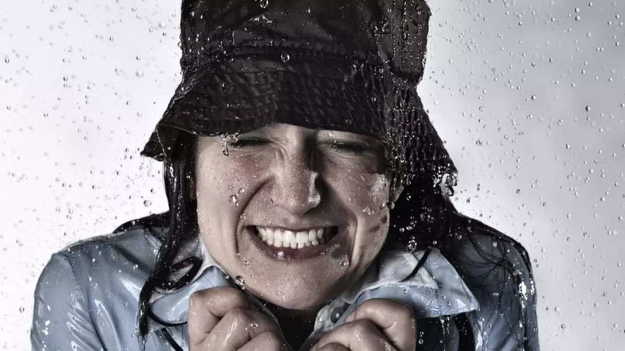 NU SCĂPĂM de PLOI! Vezi PROGNOZA METEO pentru WEEKEND!