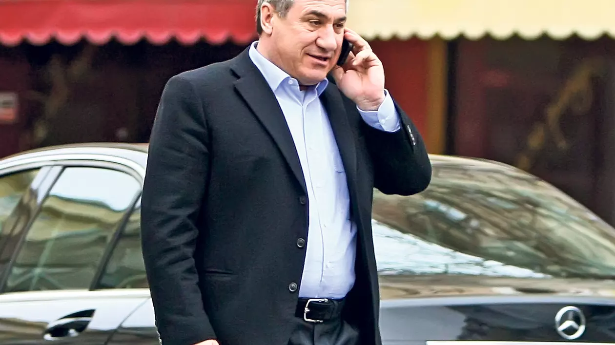 Înainte spăla bani negri, acum spală rufele deţinuţilor! Victor Becali a trecut la munca de jos în închisoare