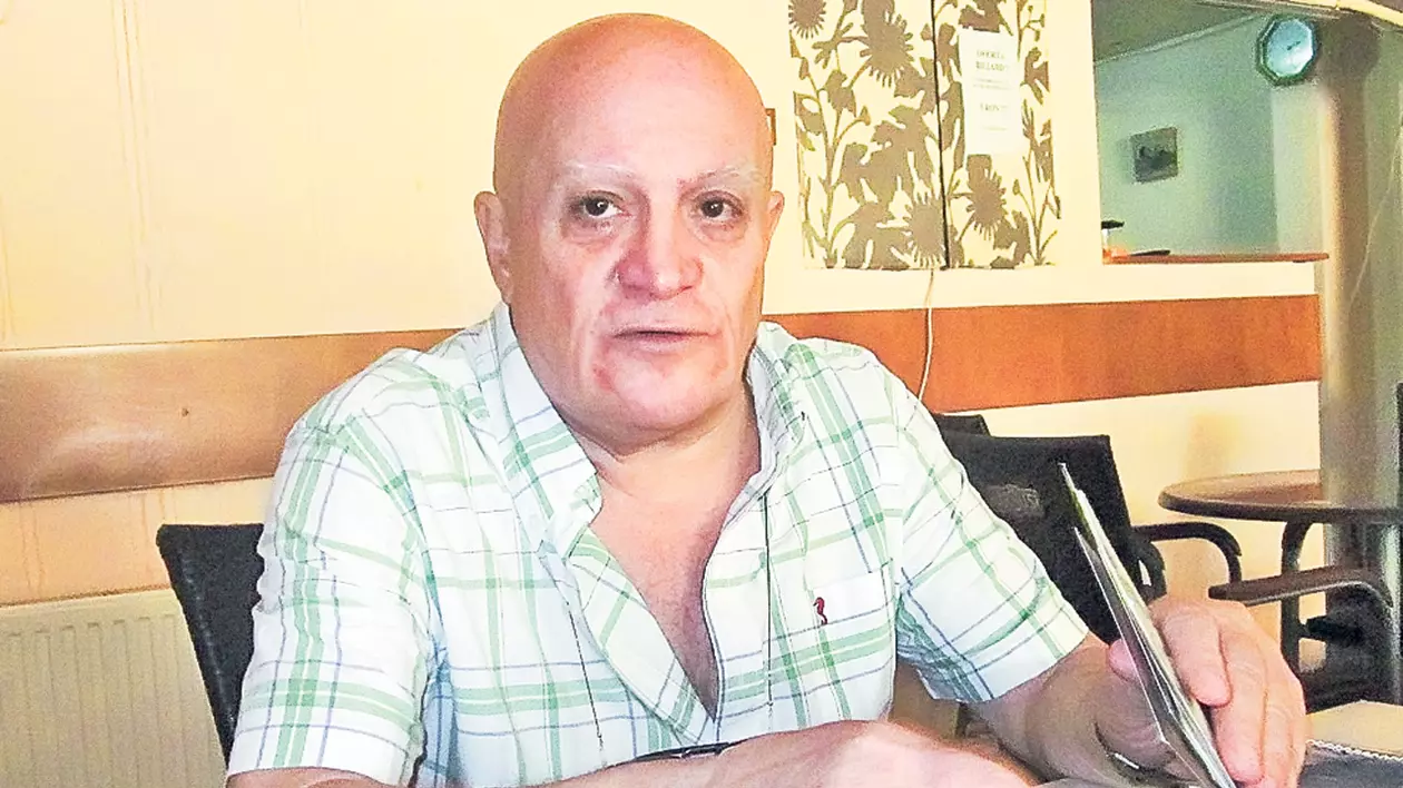EXCLUSIV LIBERTATEA | Axinte, acuzat de actorul Ioan Mihai că nu i-a dat datoria nici la necaz: «N-am avut bani s-o îngrop pe mama!»
