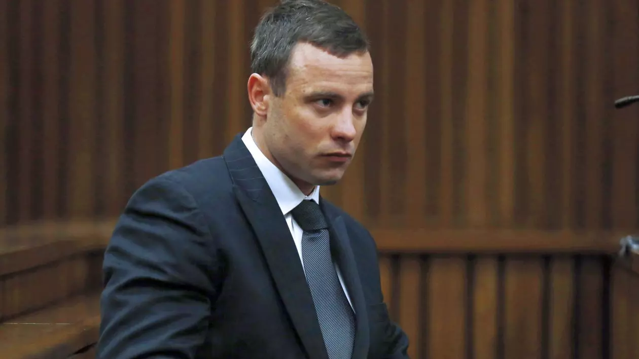 Oscar Pistorius, GEST UMILITOR faţă de FAMILIA femeii pe care A UCIS-O