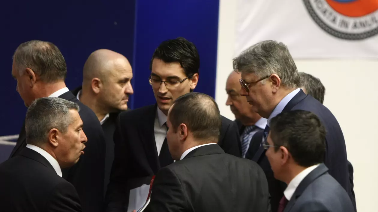LIGA 1 / Încă un patron cu ştate vechi îşi pregăteşte ieşirea din fotbal