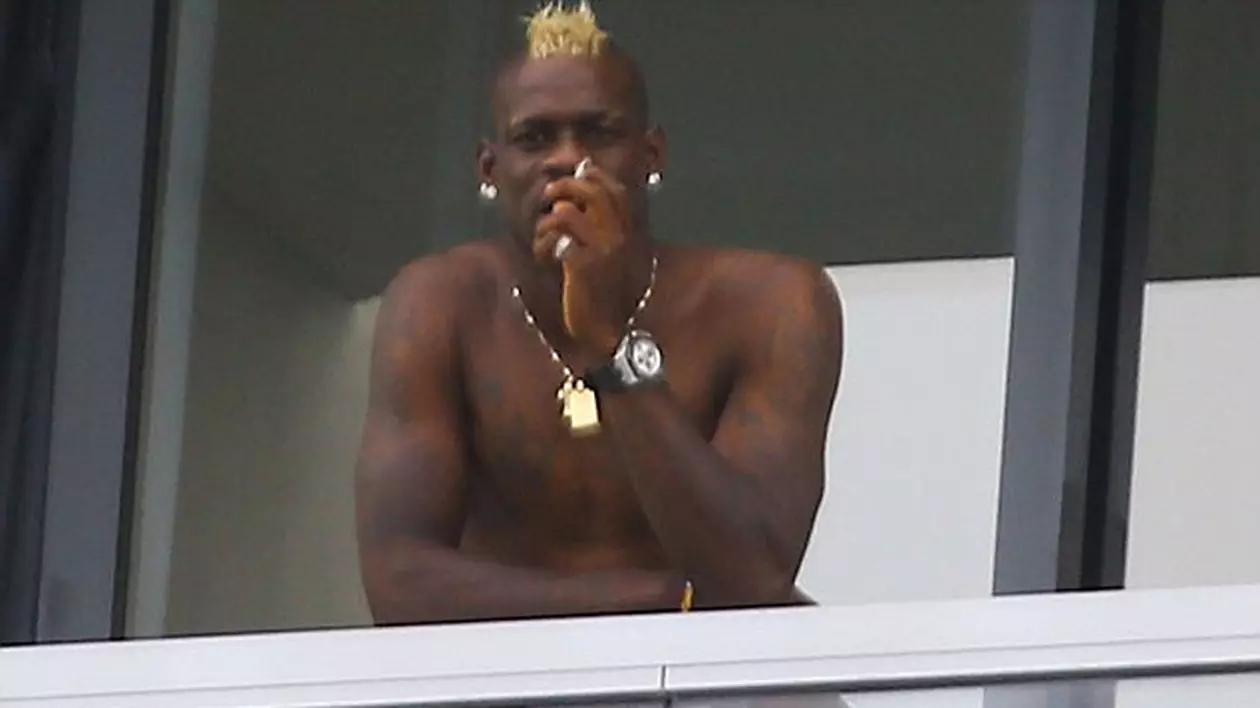 Acuzaţii incredibile: ”Mario Balotelli este ca un măr stricat!”