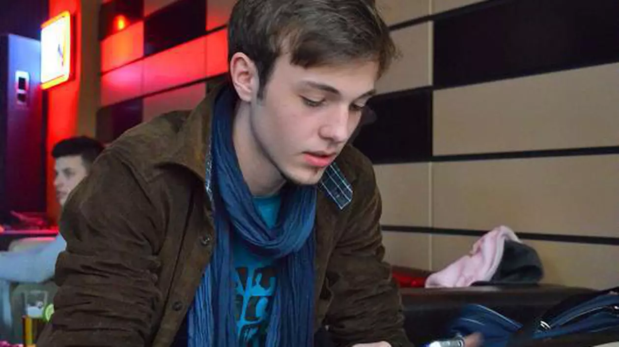 Un tânăr de 21 de ani a plecat de la nunta surorii sale şi s-a sinucis în pădure