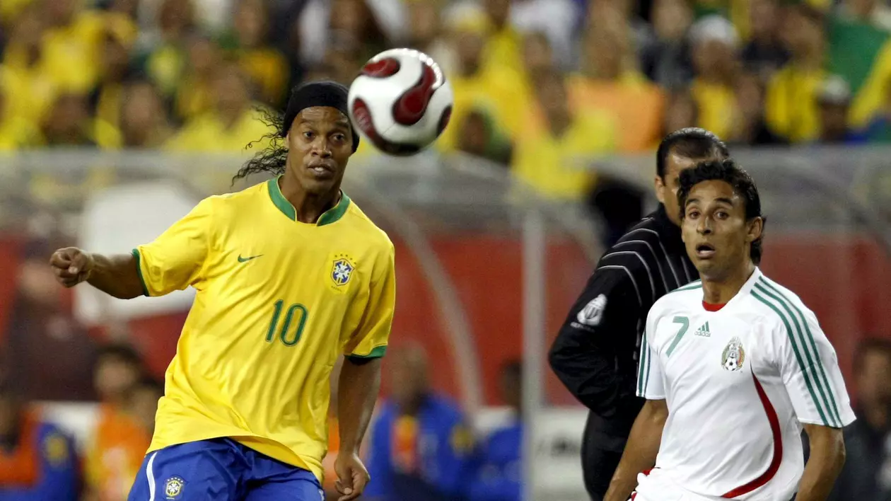 Ronaldinho îşi caută echipă. ”Va juca până la 42 de ani”
