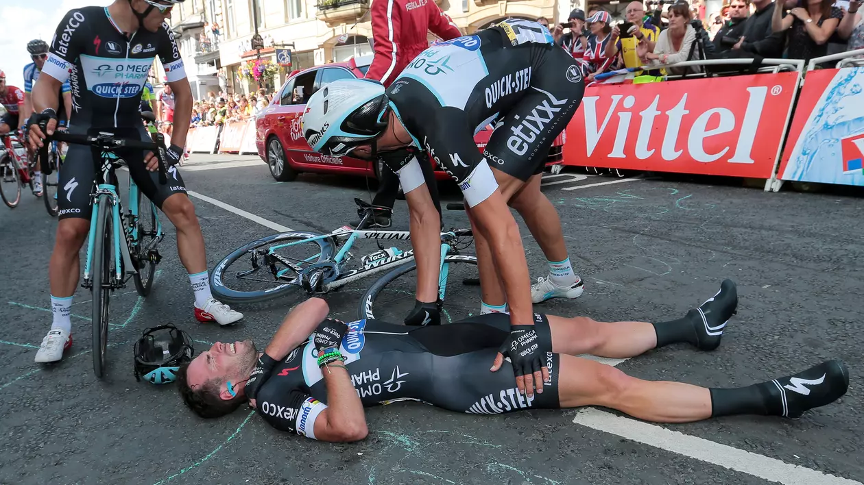 TURUL FRANȚEI. După căzătura oribilă de ieri, ^Mark Cavendish a abandonat