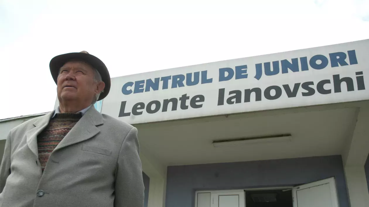 TRAGEDIE. A murit Leonte Ianovschi, omul care l-a descoperit pe Dobrin!