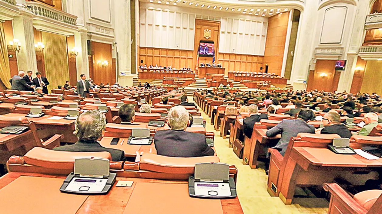 Deplasări de sute de mii de euro pentru parlamentari, parlamentari în plen