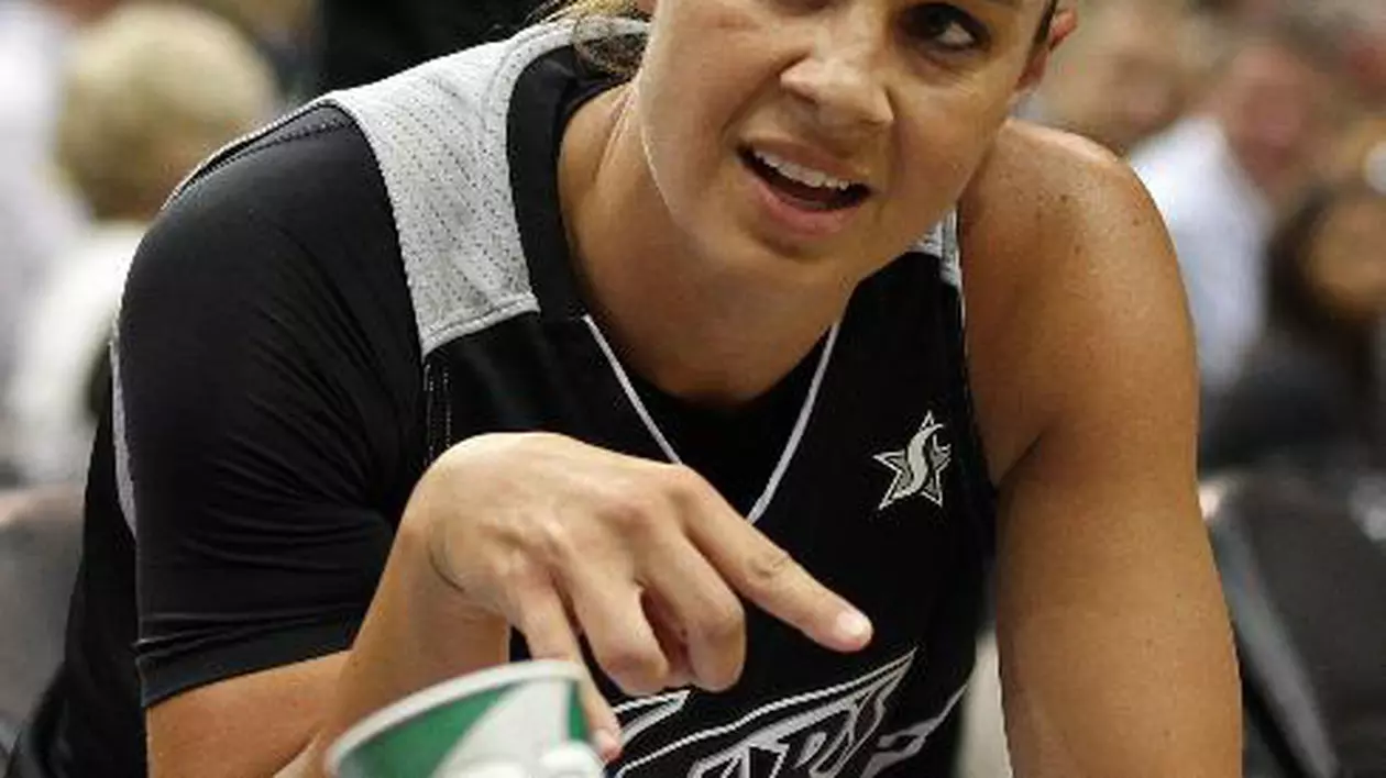 Becky Hammon, prima femeie antrenor din NBA!