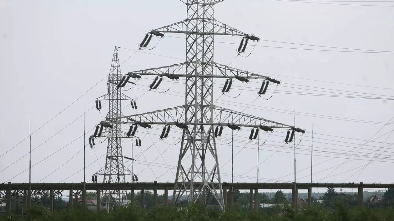 Birul pe stâlp scade preţul energiei electrice şi pe cel al carburantului