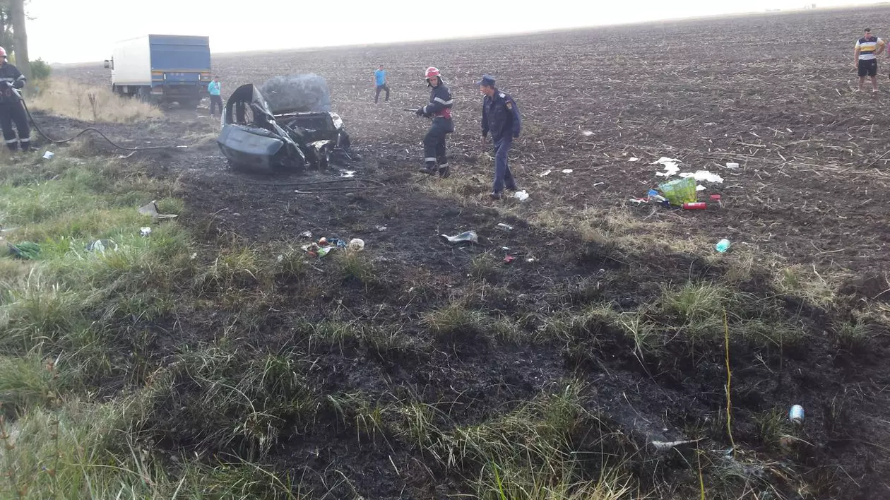 Tragedie la intrarea în Buzău! O tânără a ars de vie în propria mașină!