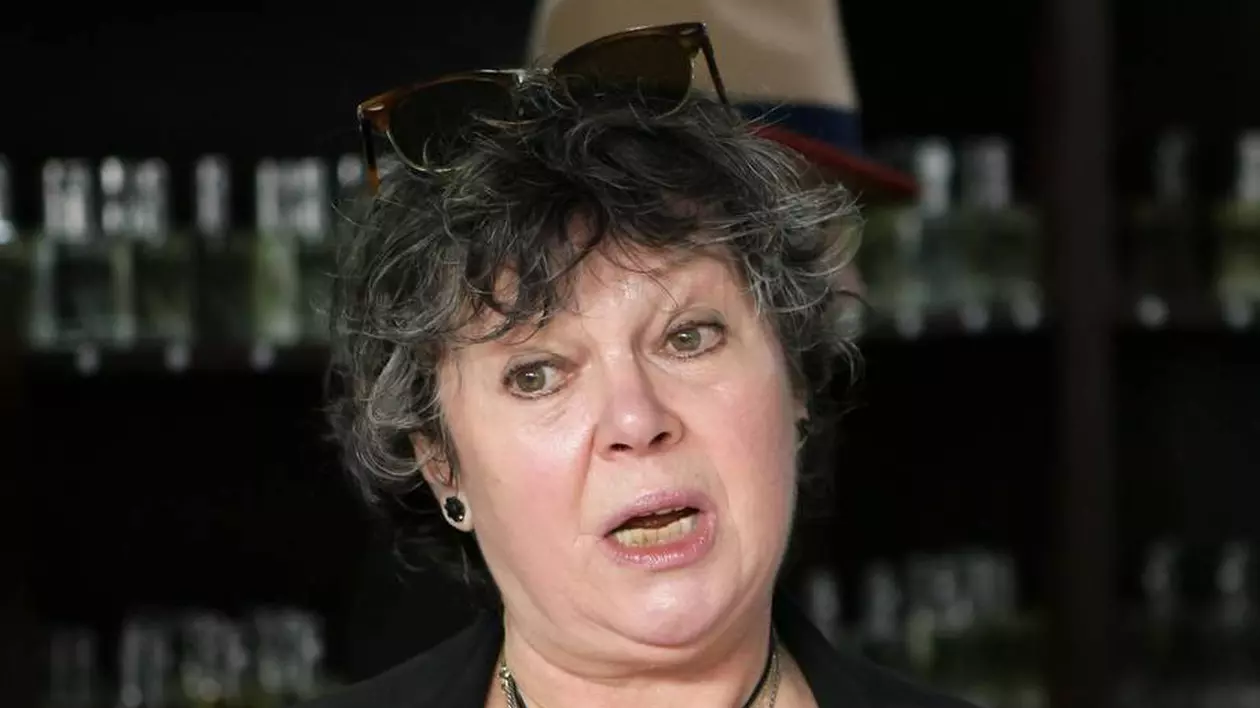 GESTURI CARE TE VOR ŞOCA! CE FACE Anca Pandrea CU HAINELE LUI IURIE DARIE