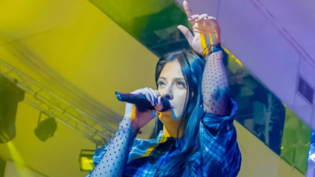 Antonia, PE SCENĂ ÎN A ŞASEA LUNĂ DE SARCINĂ! Uite cum s-a văzut BURTICA | FOTO