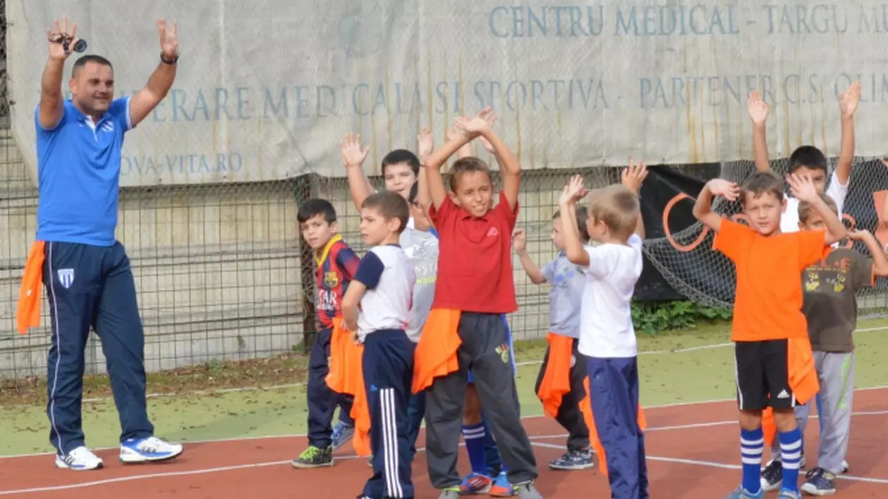 Copiii vin din nou la fotbal la Craiova. ”Îmi place de Curelea și vreau să ajung ca el”