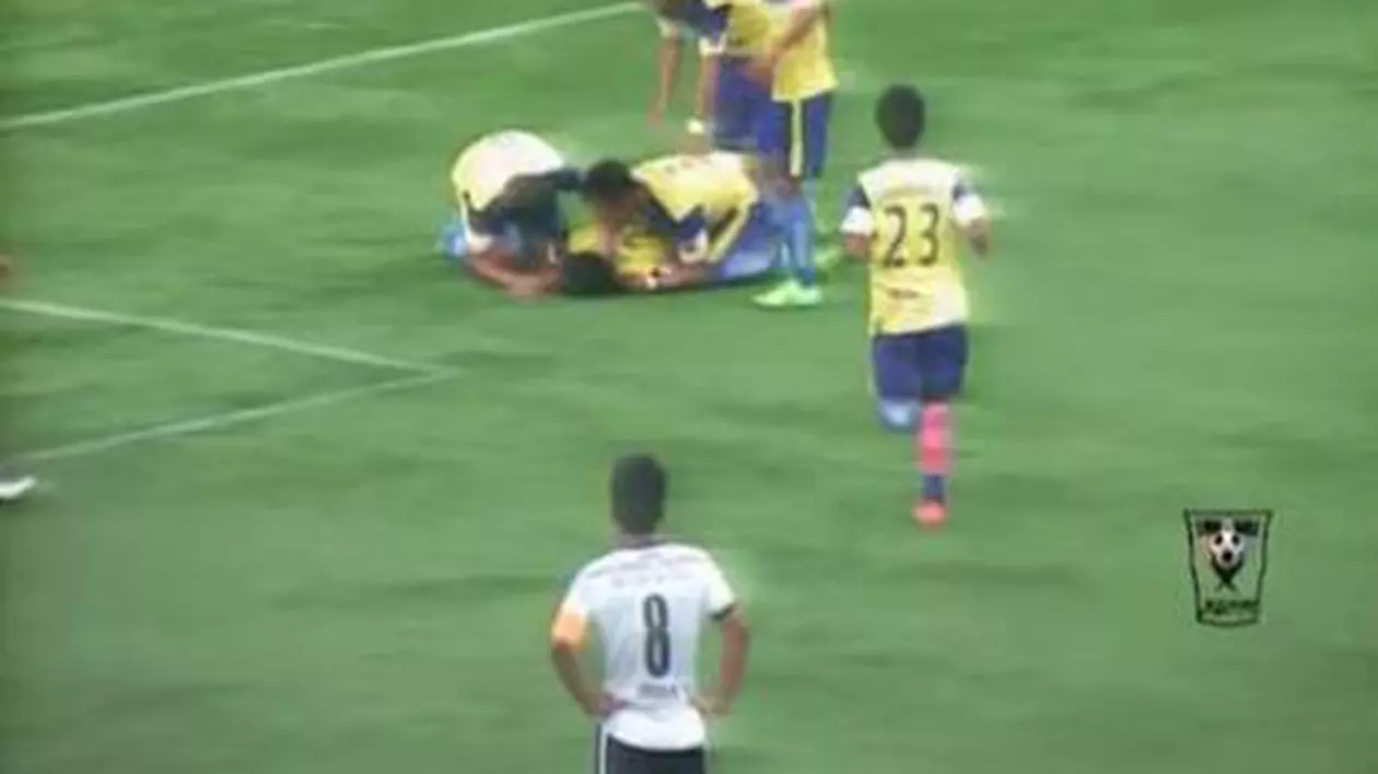 FOTO&VIDEO / TRAGEDIE în India! A dat gol şi a murit după ce a făcut o tumbă de bucurie
