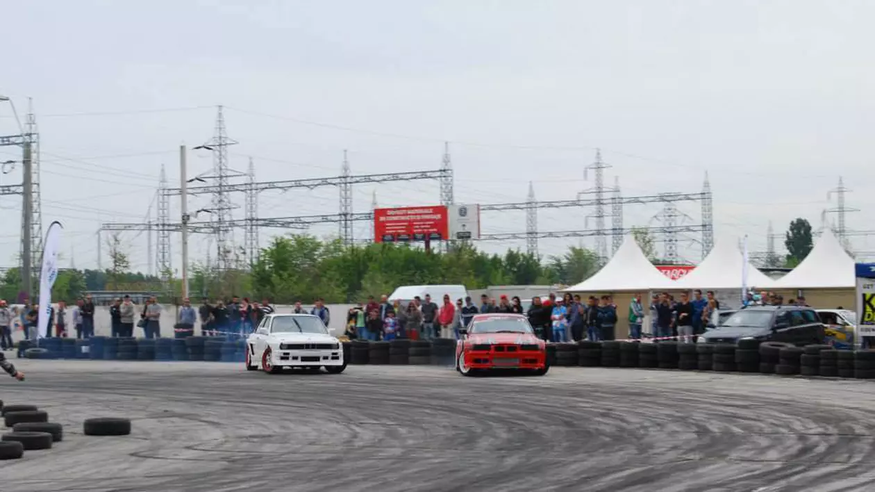 Celebrităţile vor trăi senzaţii tari pe circuit la Grand Prix-ul de drift de la Bucureşti