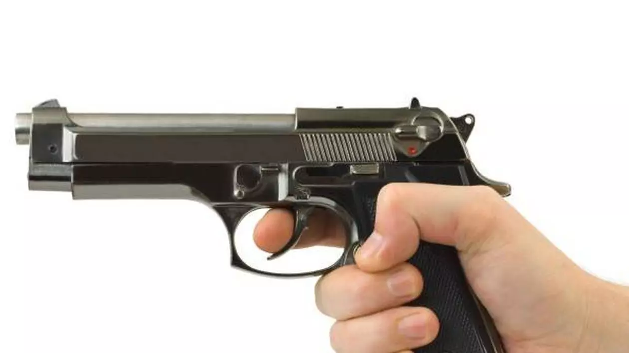 INCIDENT TRAGIC la BAIA MARE! UN AGENT de PAZĂ, ÎMPUŞCAT de COLEGUL SĂU!