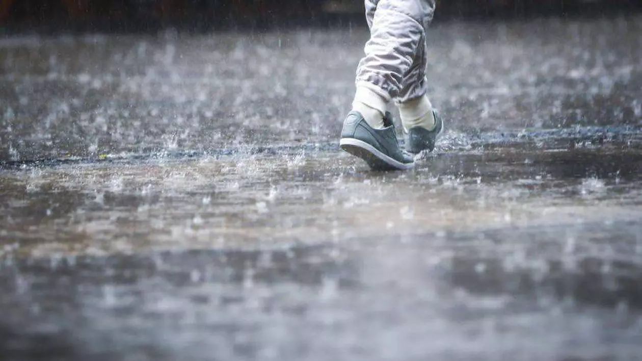 VIN PLOILE! PROGNOZA METEO pentru următoarele zile