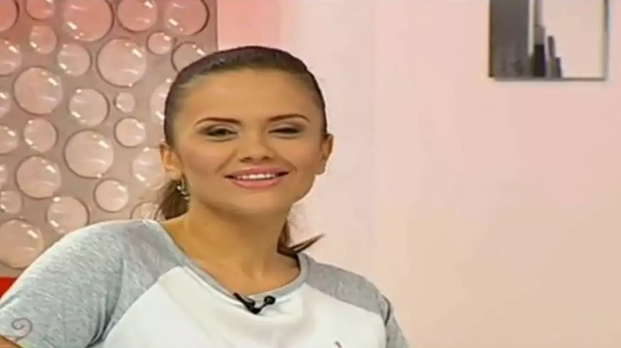 CE a RĂSPUNS CRISTINA ŞIŞCANU când a fost întrebată dacă O CUNUNĂ pe ADELINA PESTRIŢU!