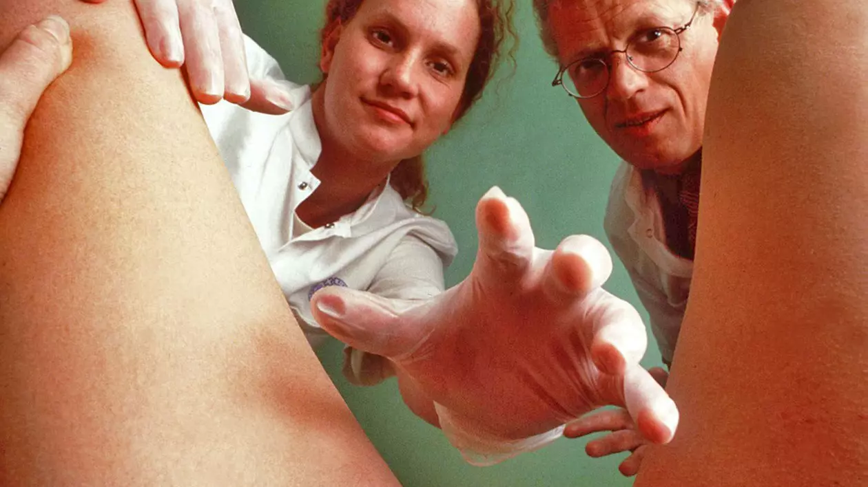 Ce și-a băgat o femeie în VAGIN i-a ÎNGROZIT pe medici! ”A prins rădăcini și...”